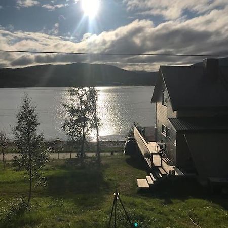 Trivelig Fritidshus Pa Arnes, Senja Straumstad ภายนอก รูปภาพ